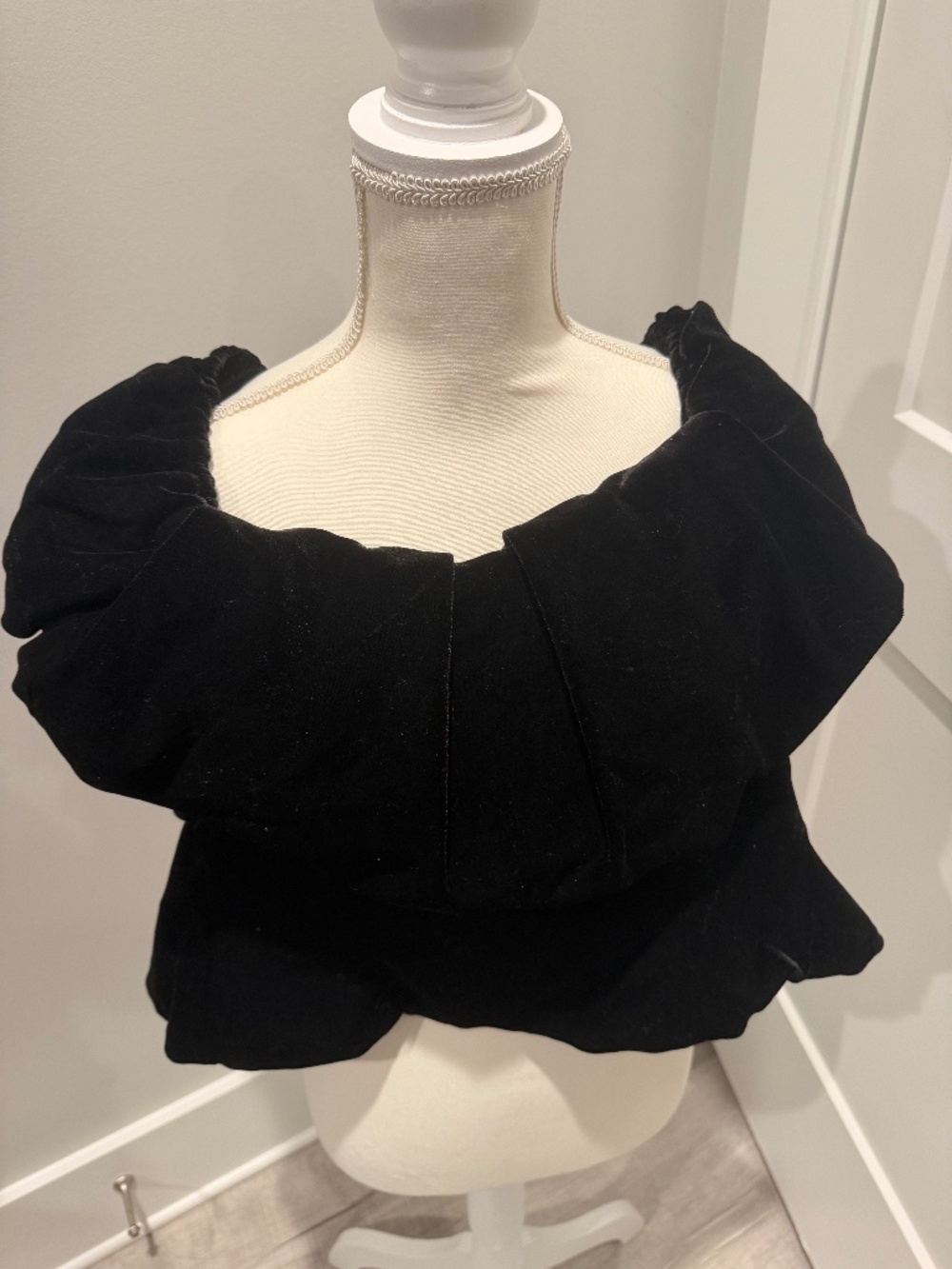 Anthropologie Hutch Black Velvet Off the Shoulder Top Size 10